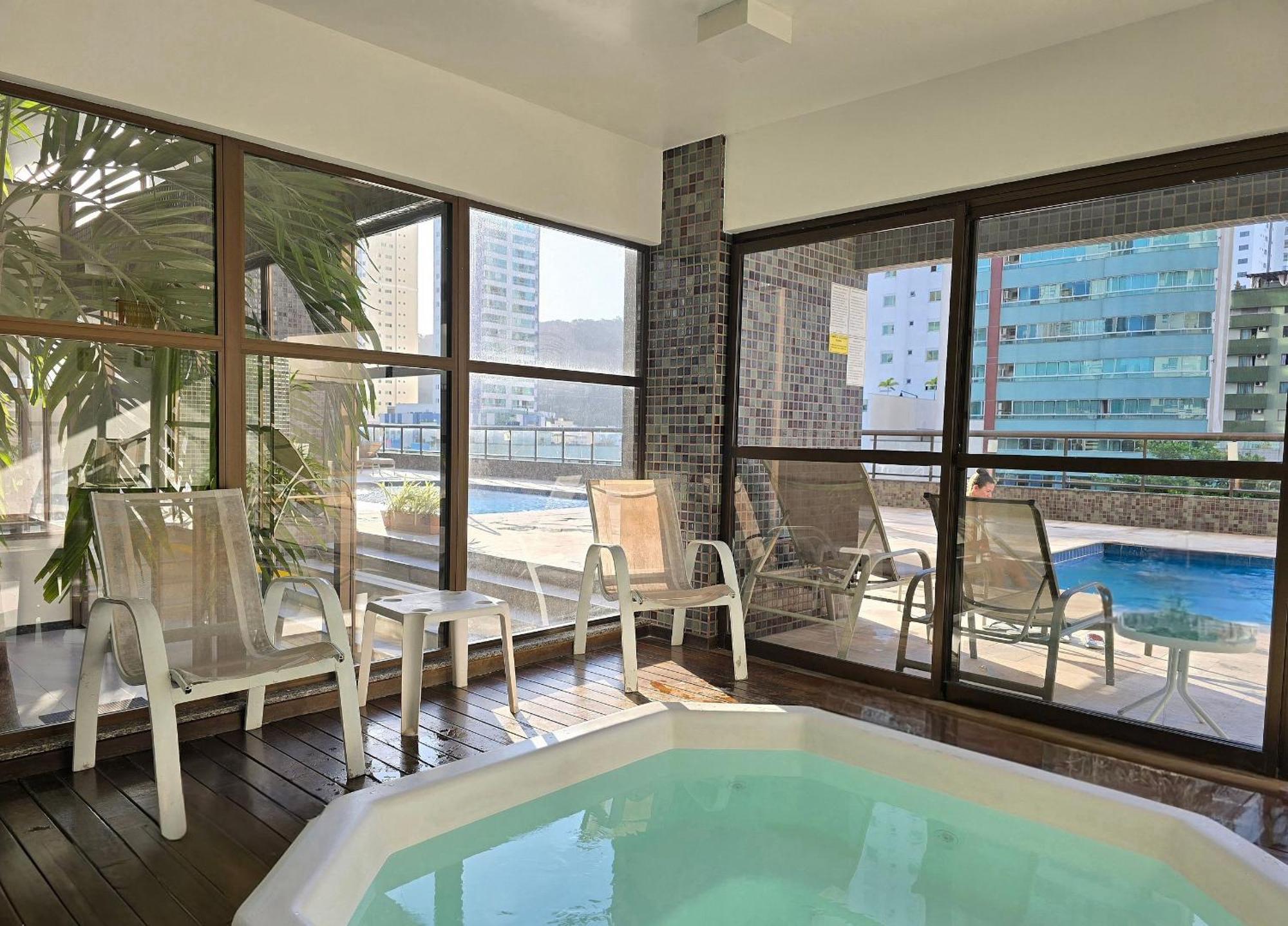 Ed. Costa Sul - Centro Bc/piscina/jacuzzi/garagem Apartamento