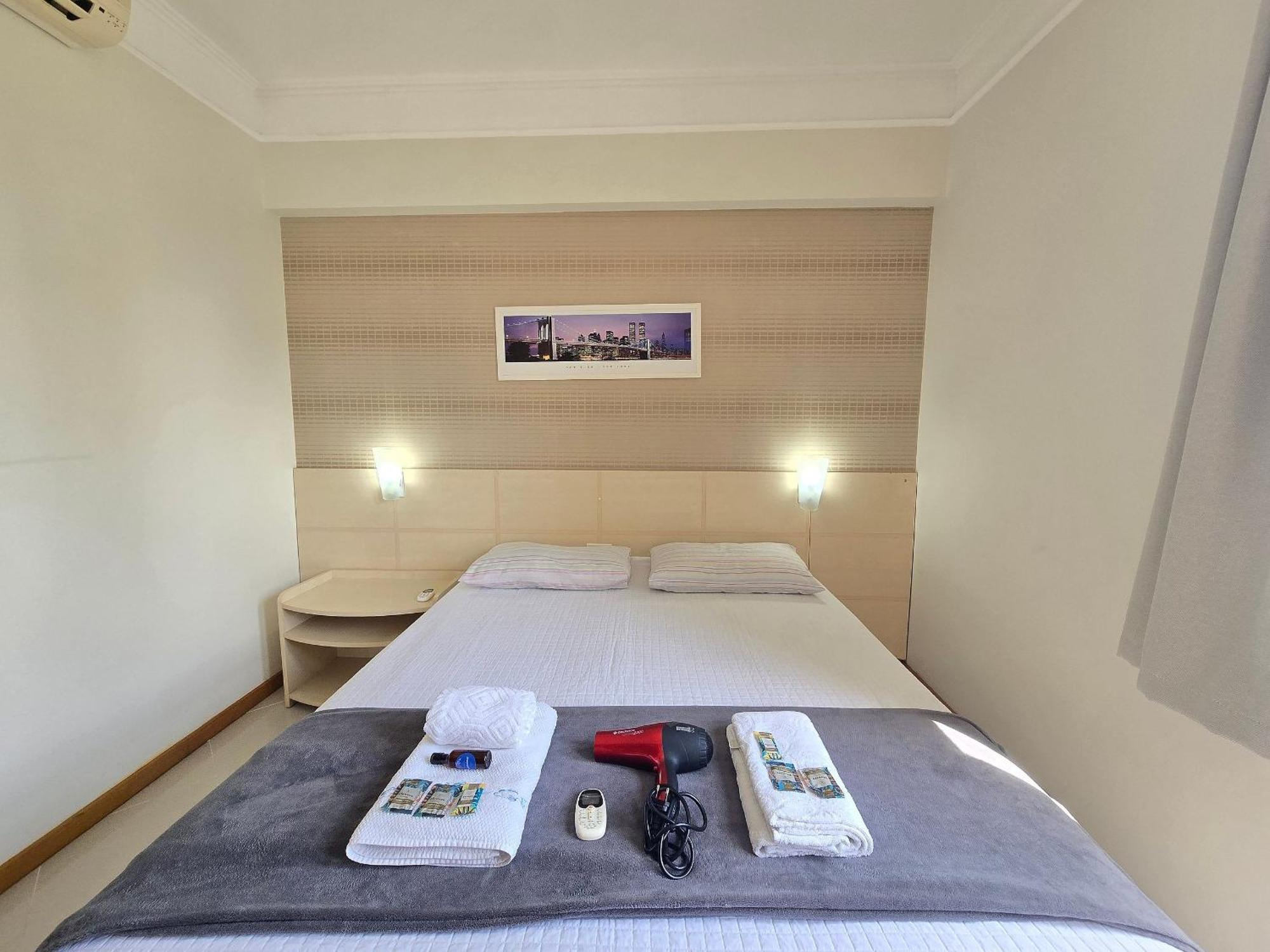 Apartamento Ed. Costa Sul - Centro Bc/piscina/jacuzzi/garagem *
