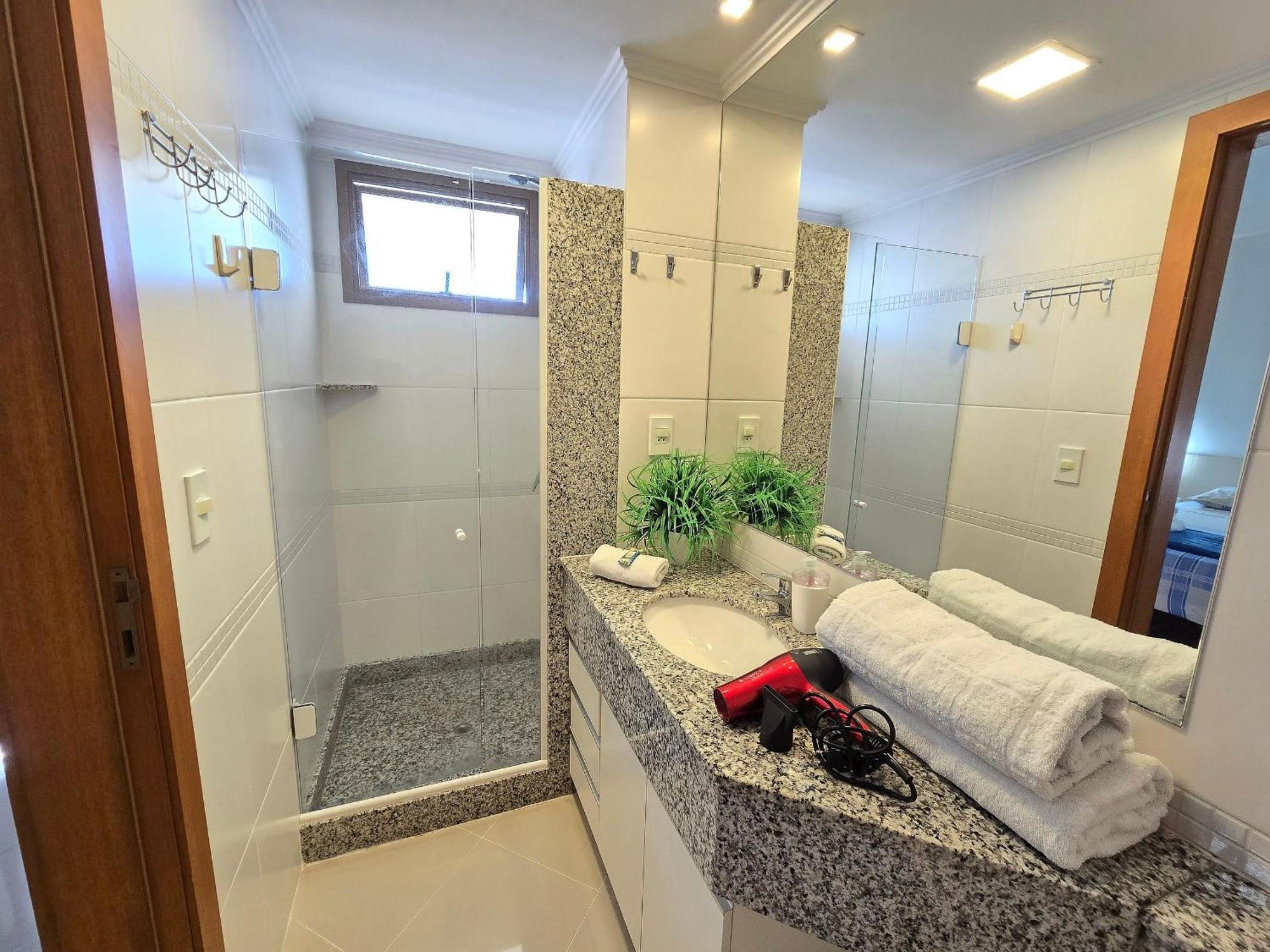 Apartamento Ed. Costa Sul - Centro Bc/piscina/jacuzzi/garagem Balneario Camboriu